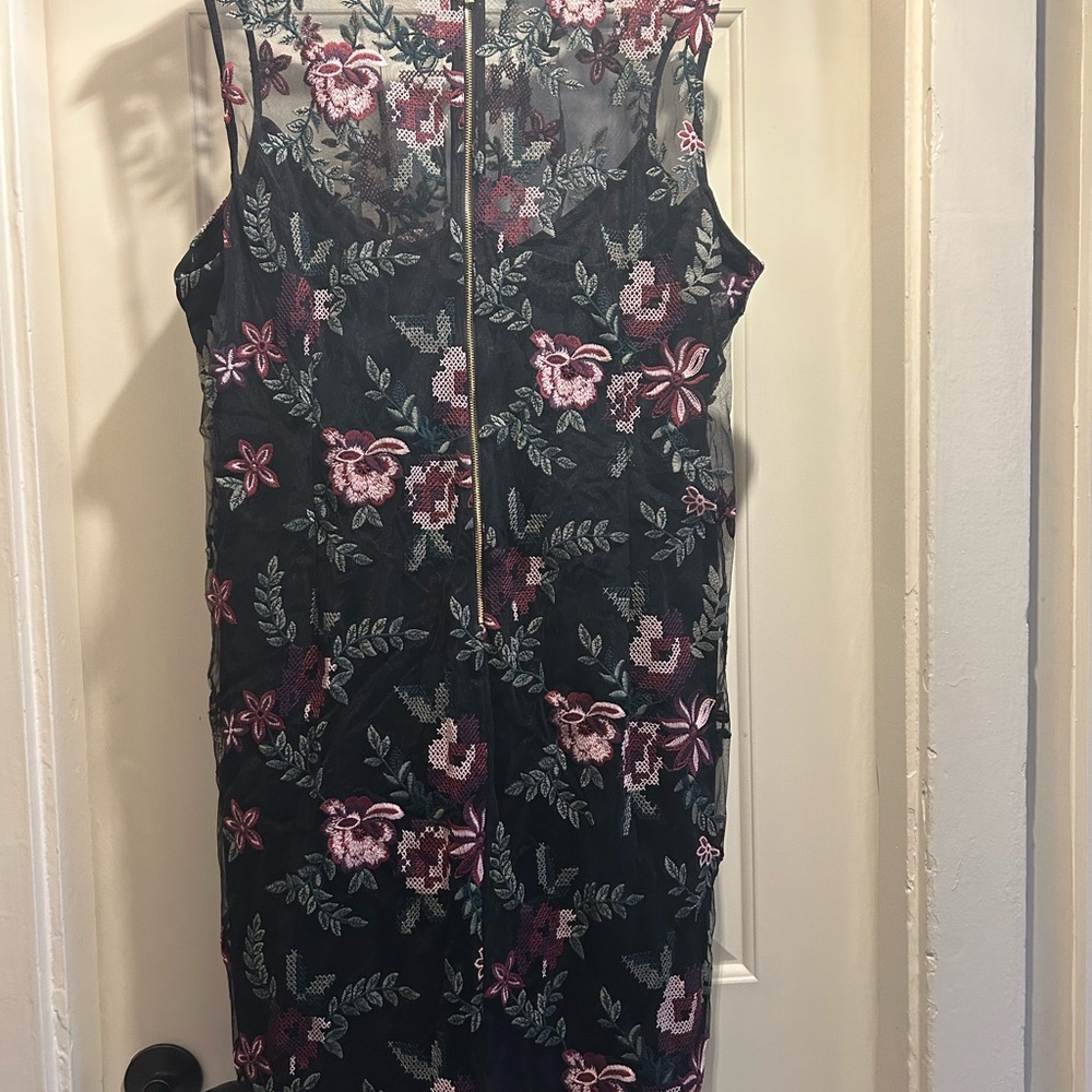 Calvin Klein Black Floral Midi Dress - Picture 2 of 3